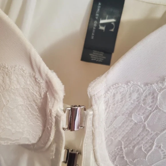 EUC Ashley Graham Lace Corset - Picture 5 of 8